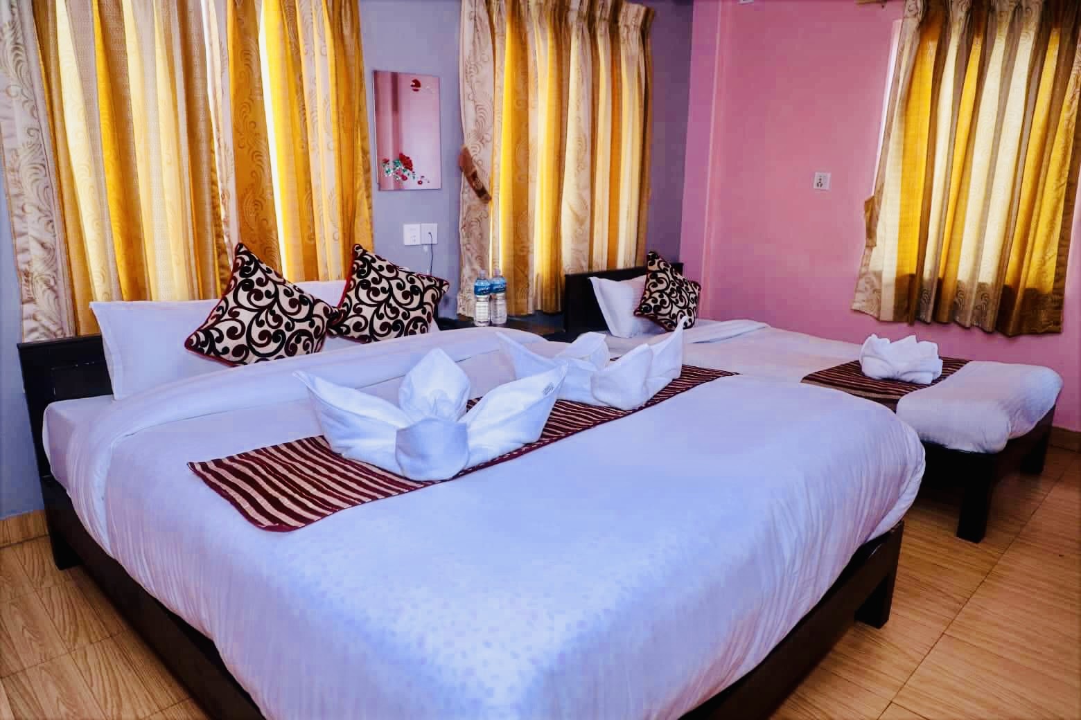 Hotel Donosti Pokhara