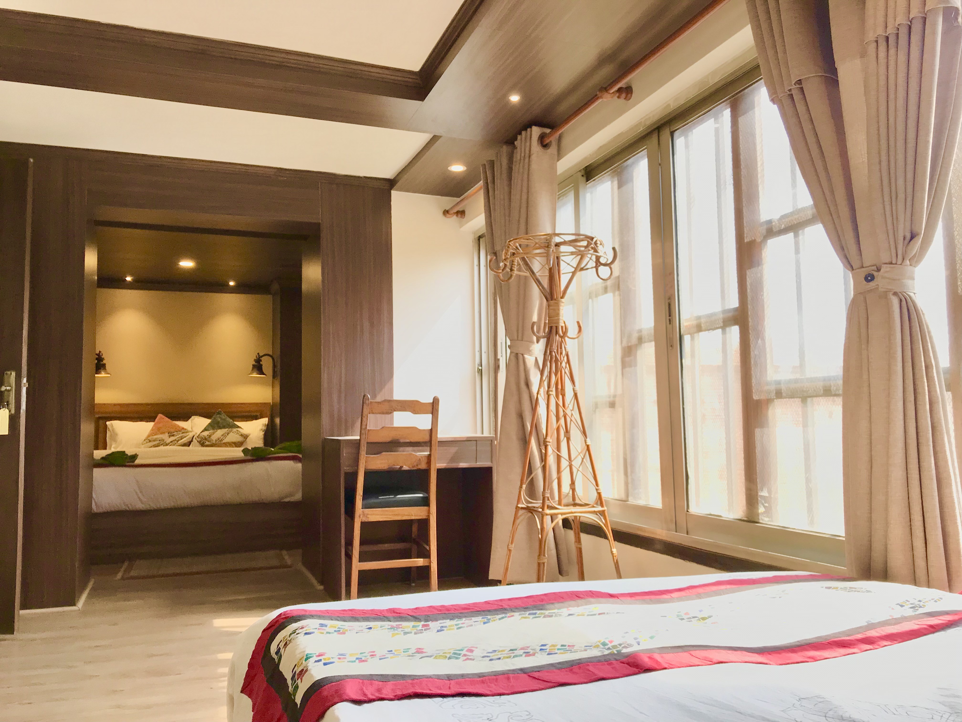 Shiva Guest House|Deluxe Room with Queen/ Twin bed room