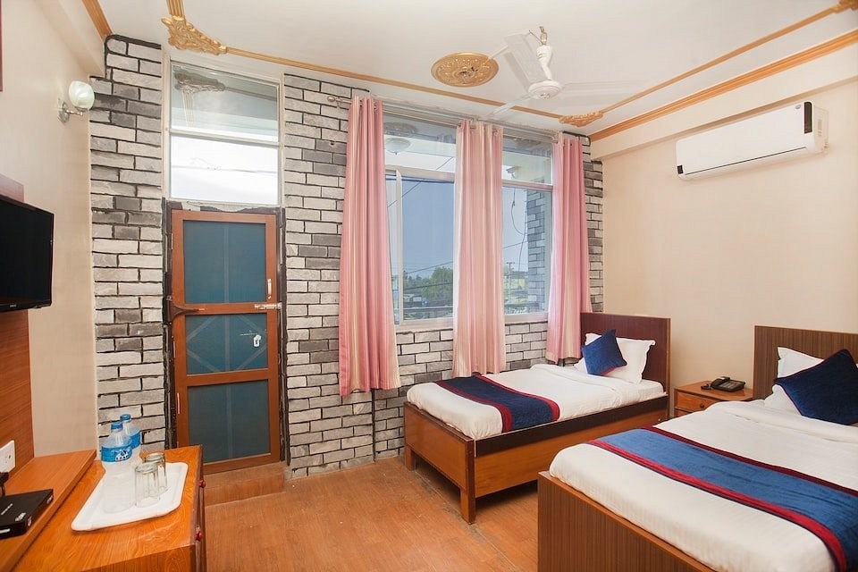 Hotel Holy Palace