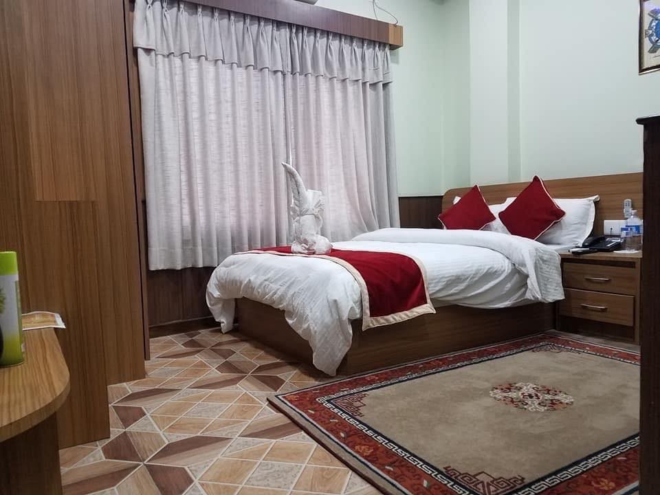 Gautam Hotel