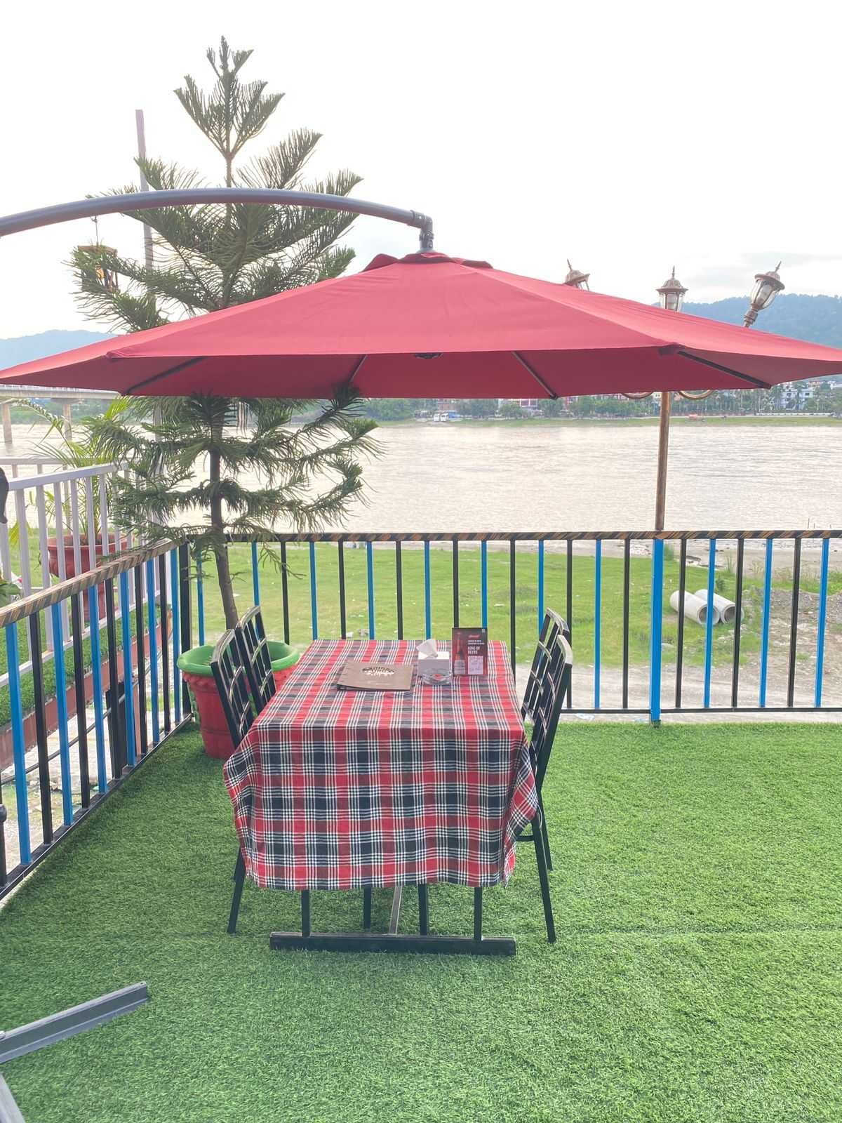 New Hotel Holiday Home
