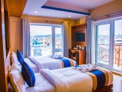Deluxe Twin with balcony