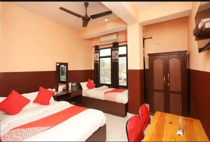 Hotel Mansarovar