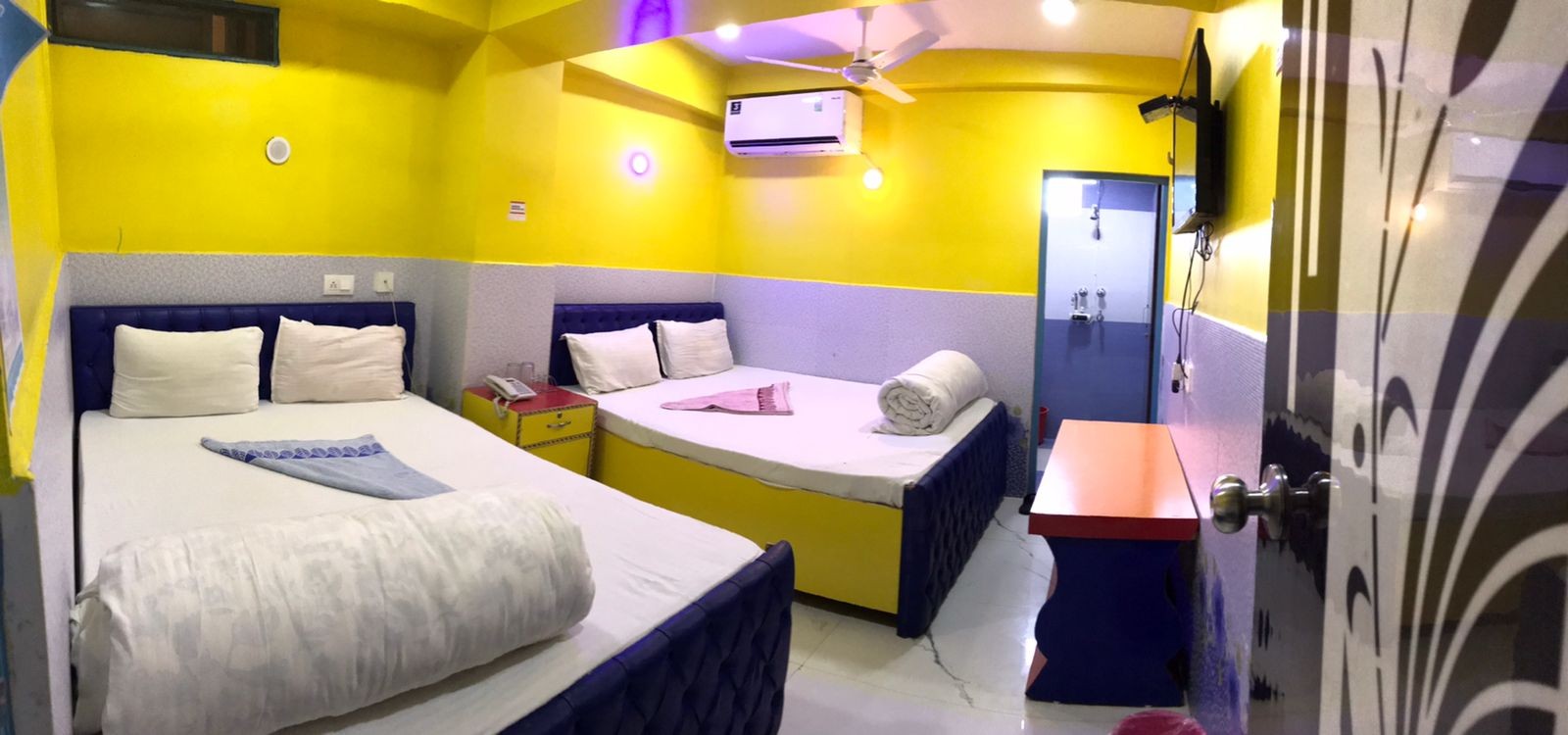 Twin/Double Master Bed Room