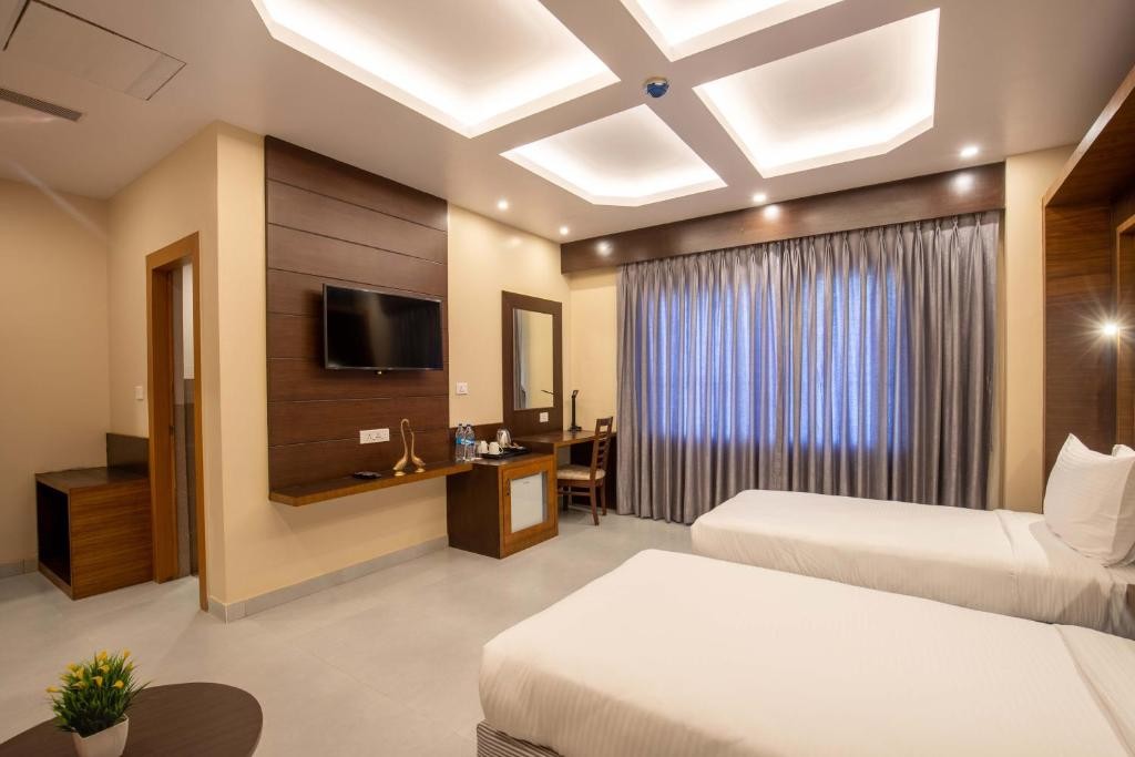 DELUXE ROOM