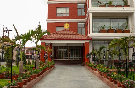 Ratna Hotel