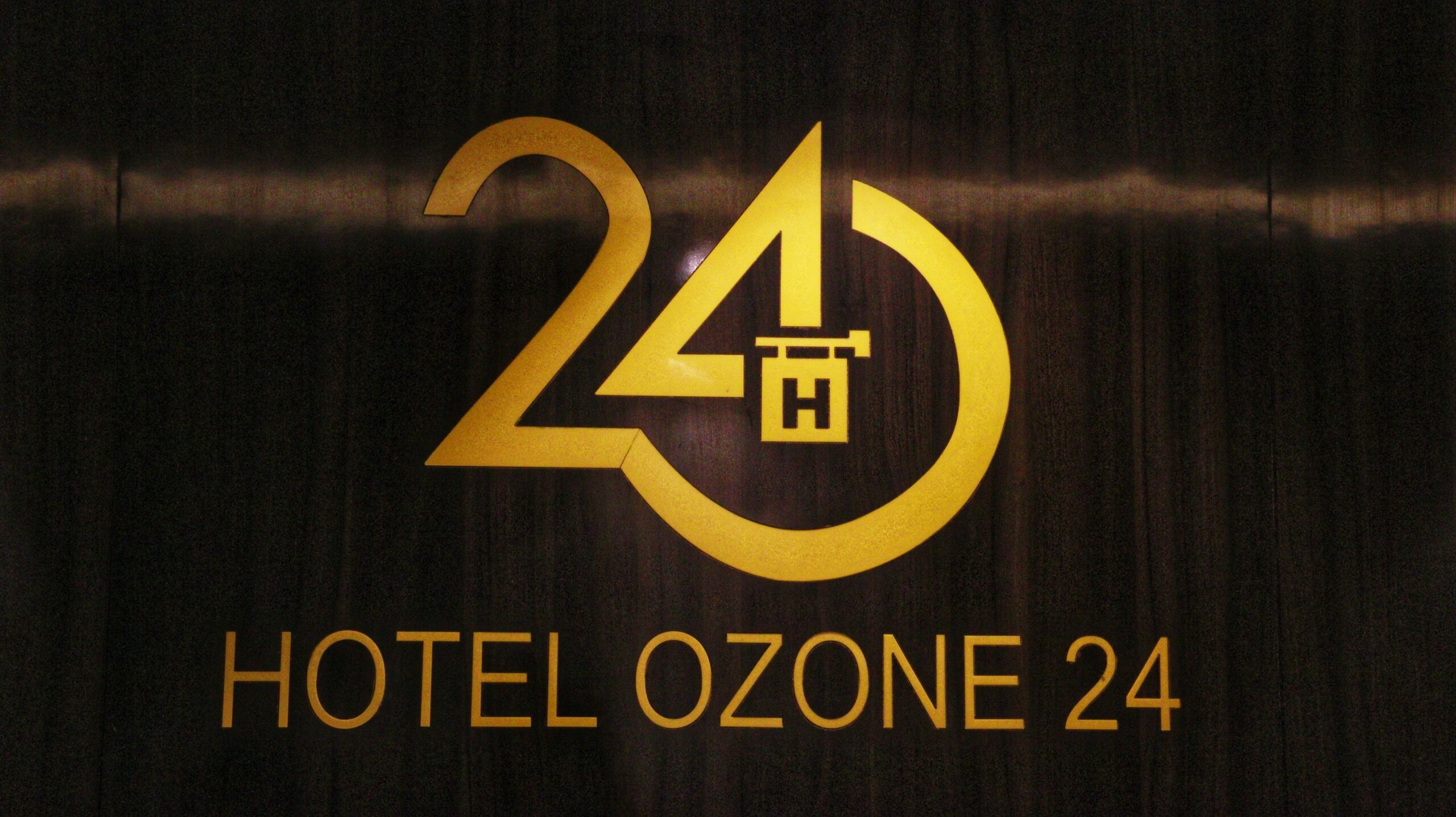 Hotel Ozone 24