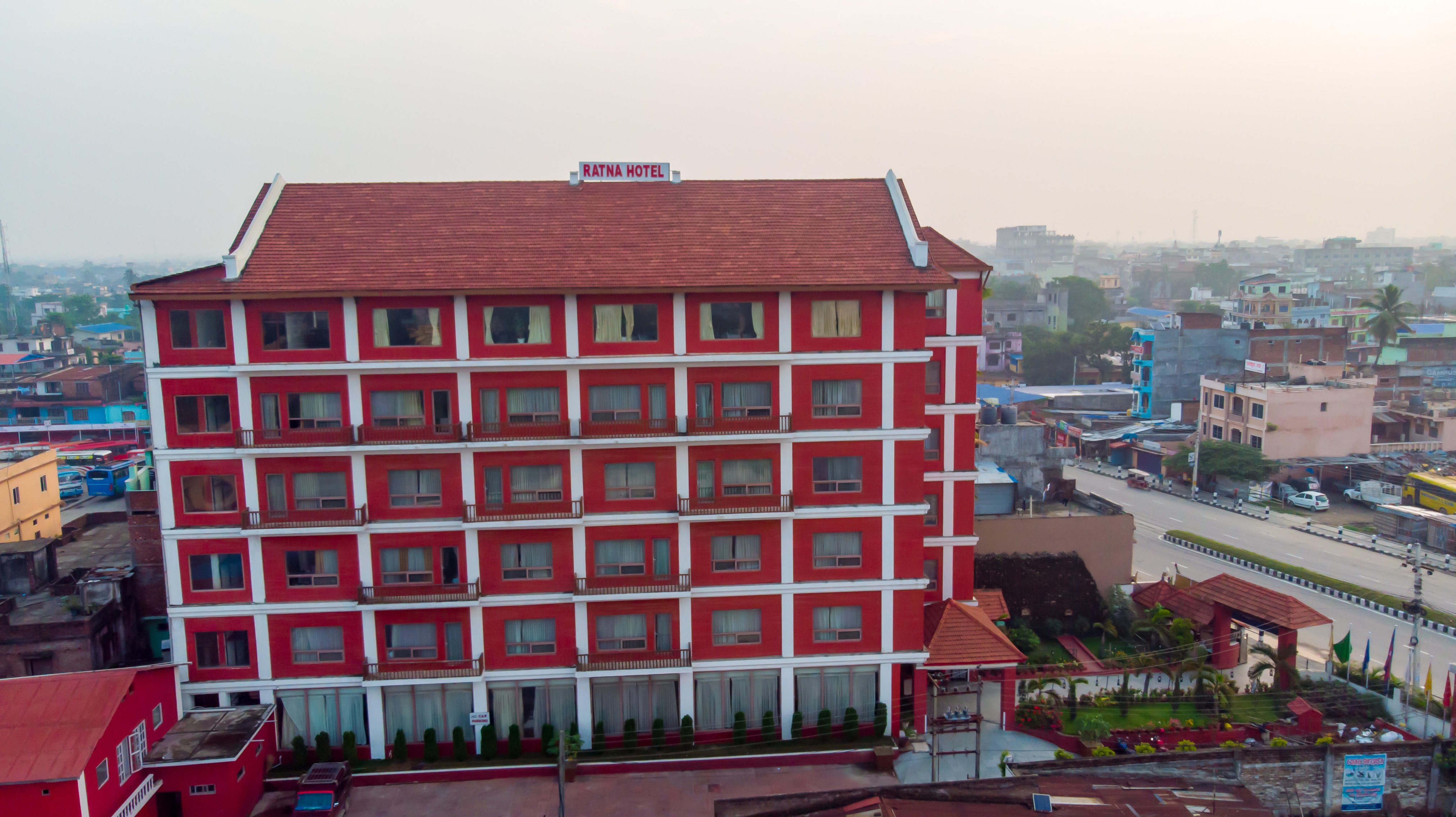 Ratna Hotel