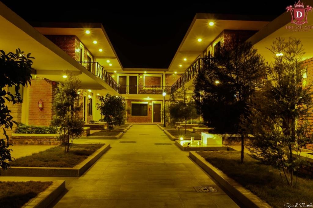 Dreamland Gold Resort & Hotel|DELUXE SINGLE