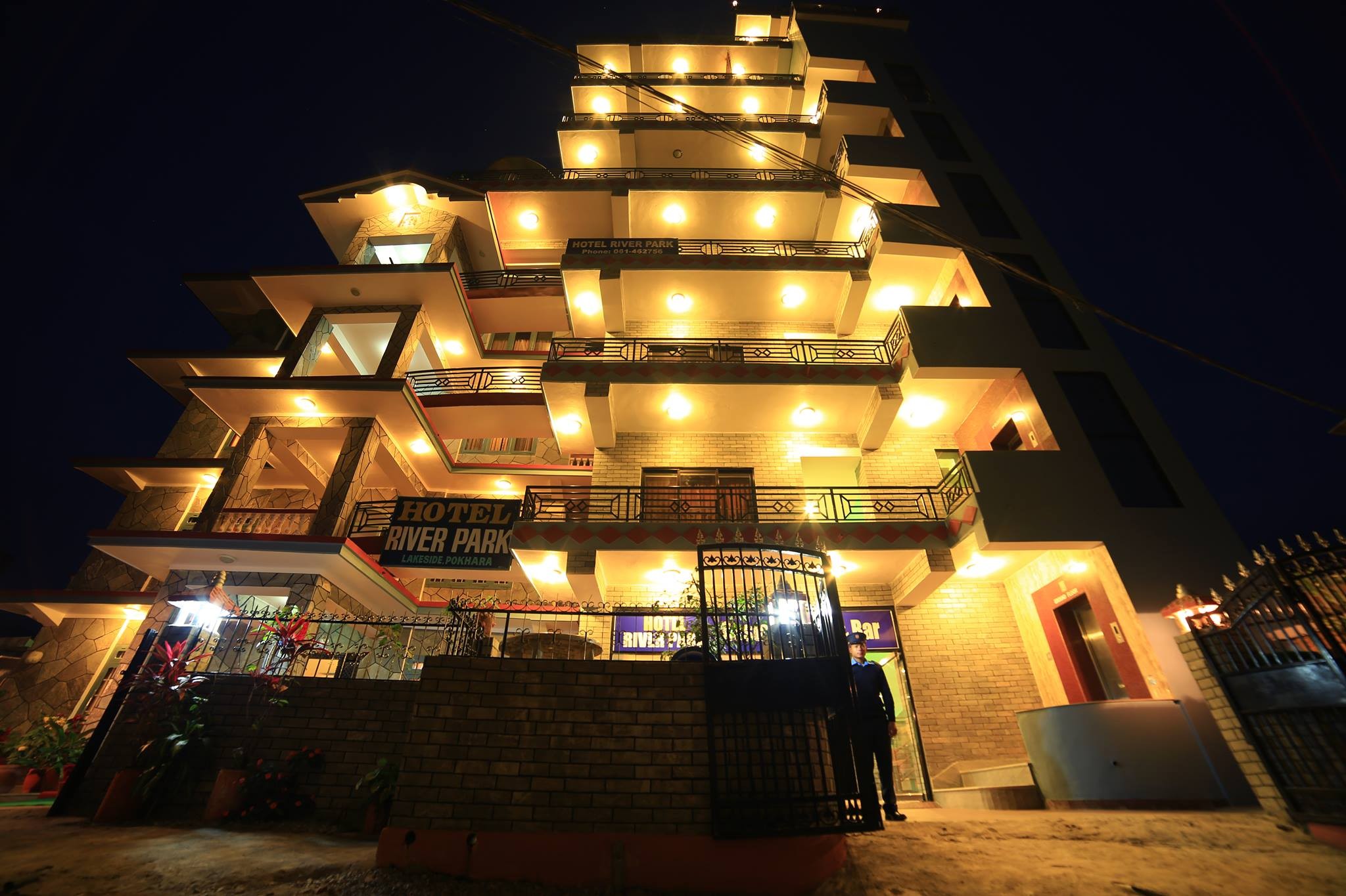 Hotel River Park