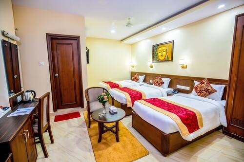 Deluxe Triple Bed With Balcony