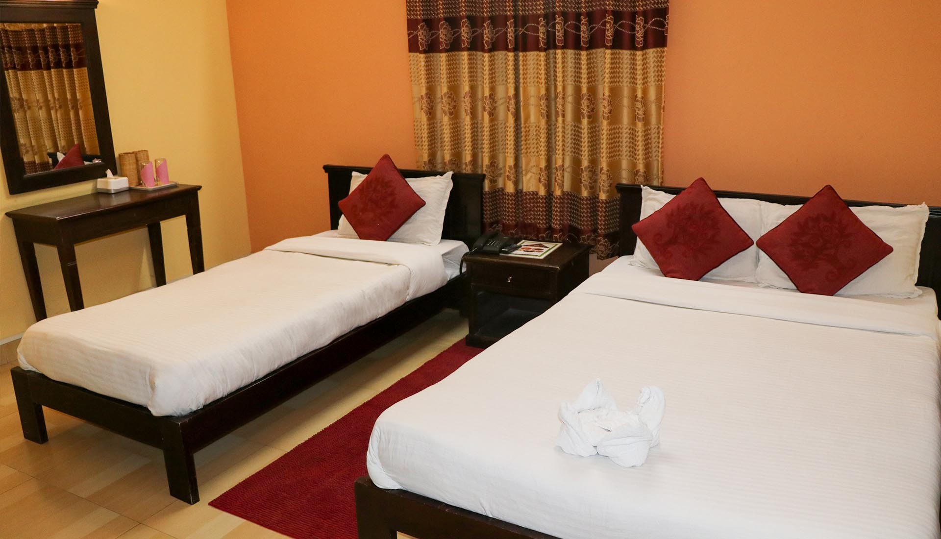 Hotel Paradise Inn