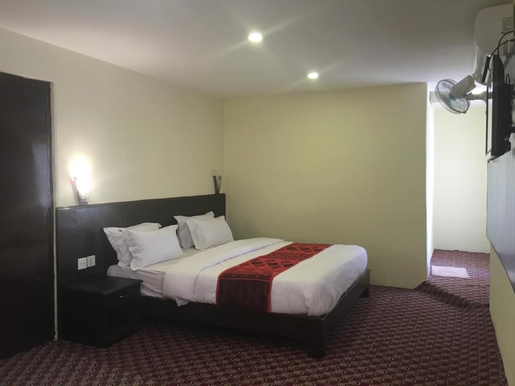 Hotel Fewa Holiday