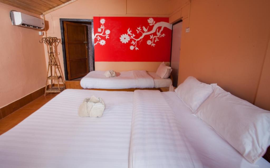 Chitwan Tiger Camp