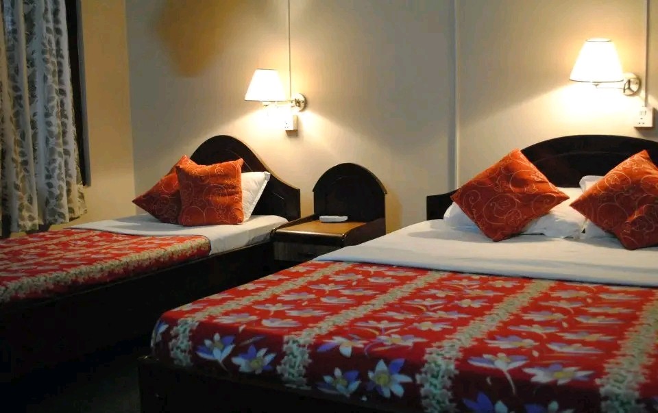 Rhino Lodge And Hotel
