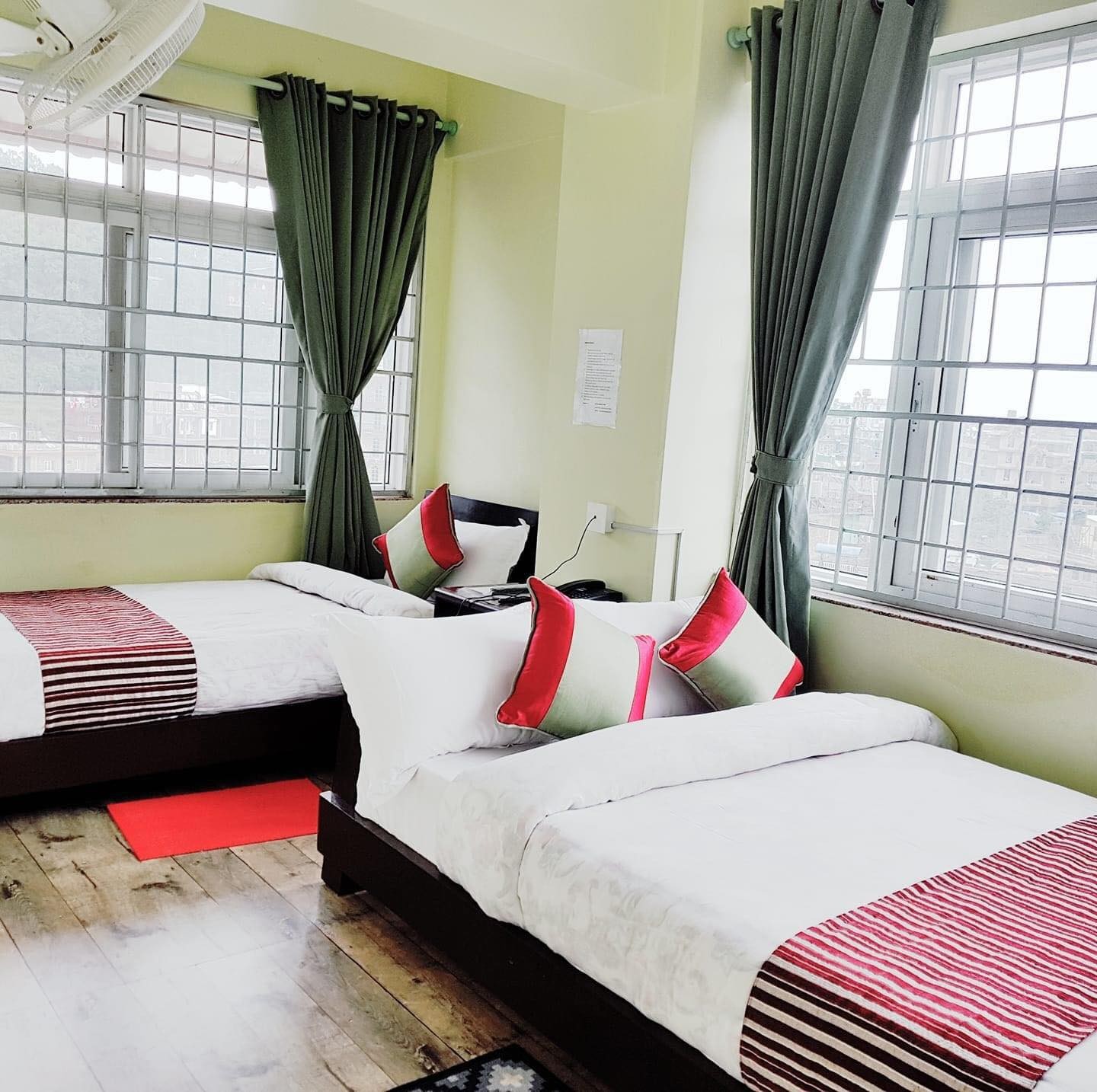 Hotel Arhant Inn