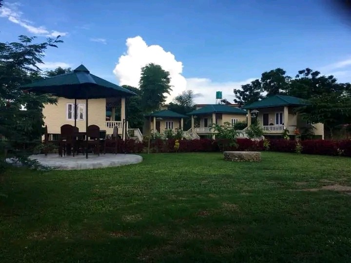 Tharu Mahal