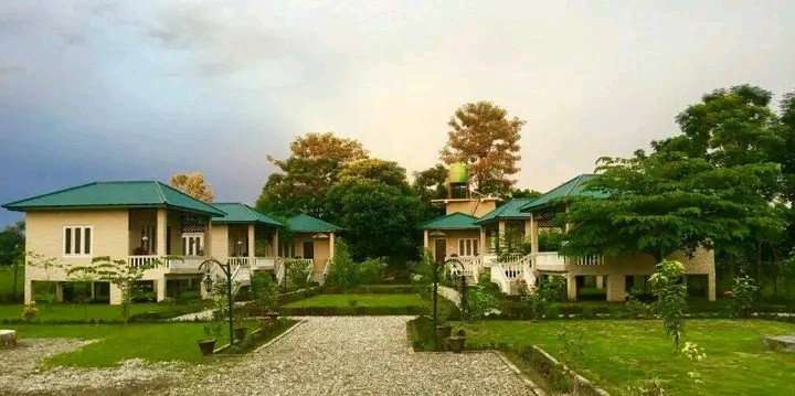 Tharu Mahal