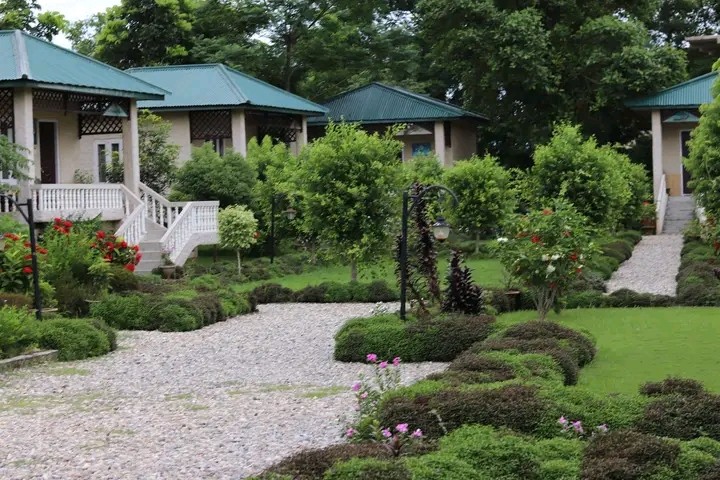 Tharu Mahal