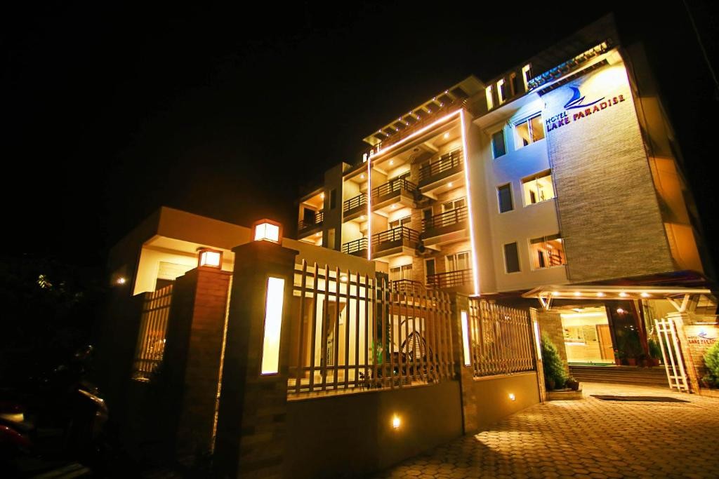 Hotel Lake Paradise