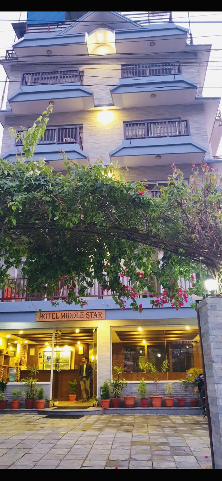 Hotel Middle Star