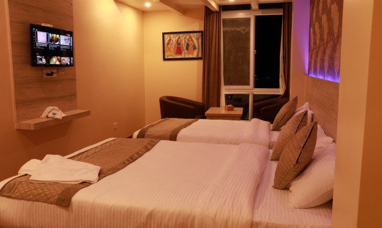 Komal Hotel