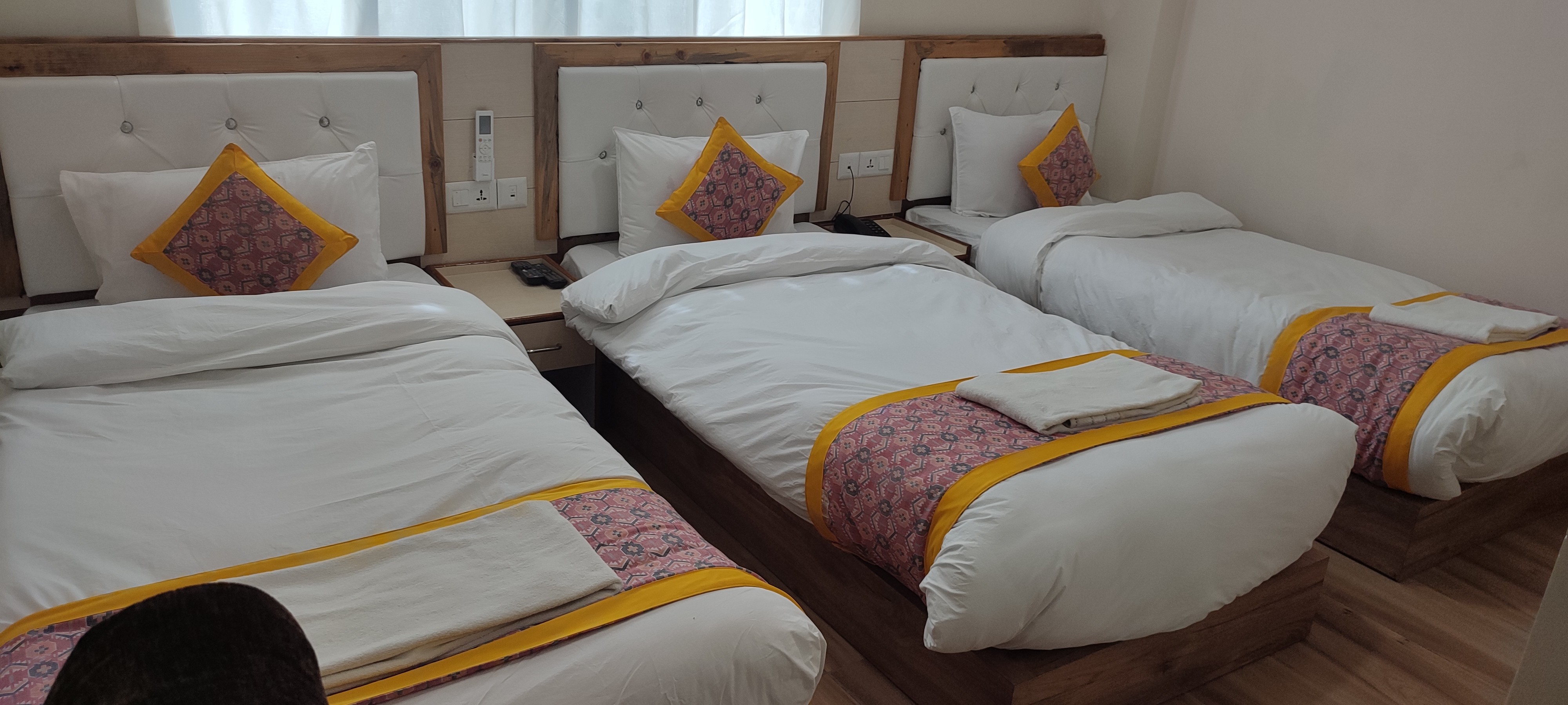 STANDER DELUX ROOM