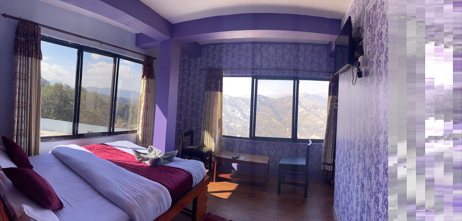 Hotel Mountain Mirror