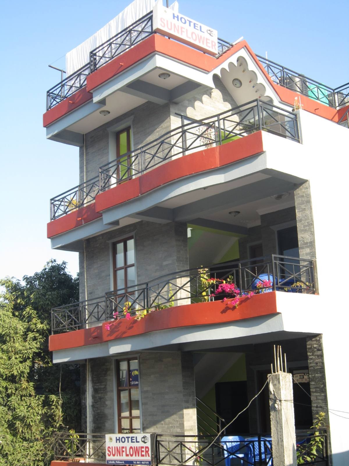 Hotel Sunflower