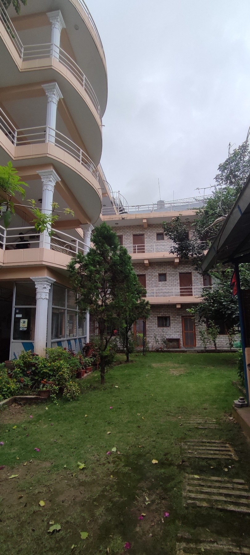 Hotel Lotus Inn