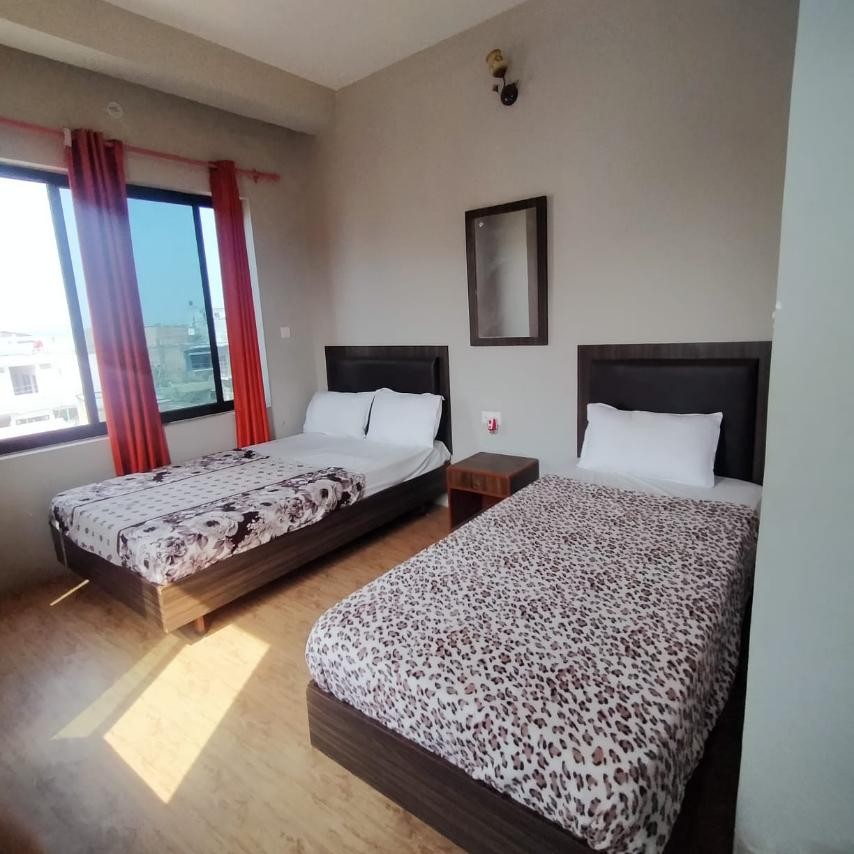Standard Deluxe AC Room