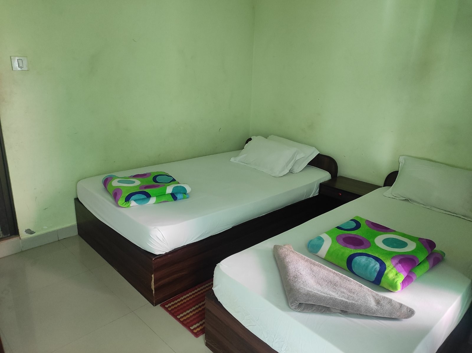 Rose Guest House & Resturant