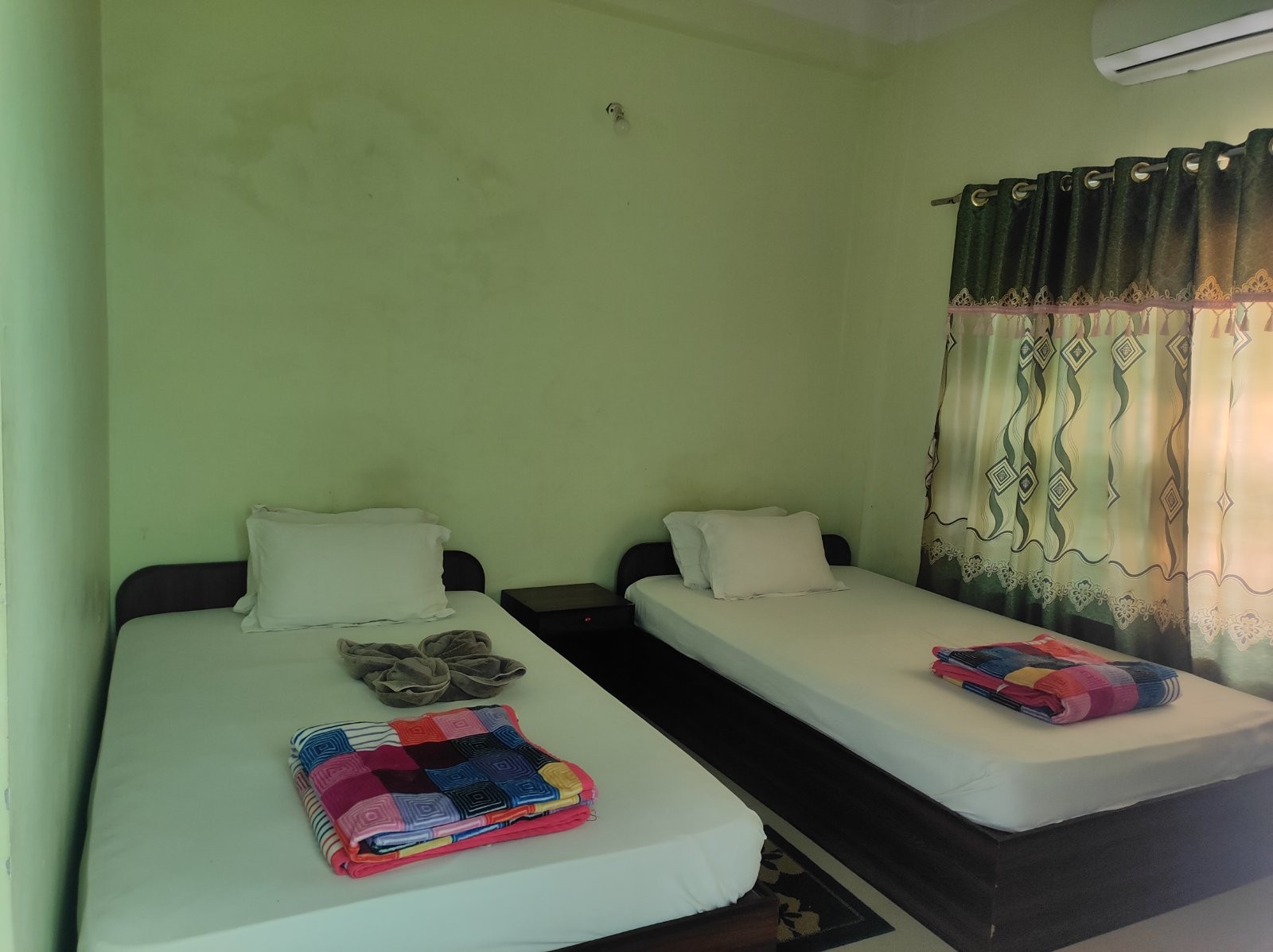 Rose Guest House & Resturant