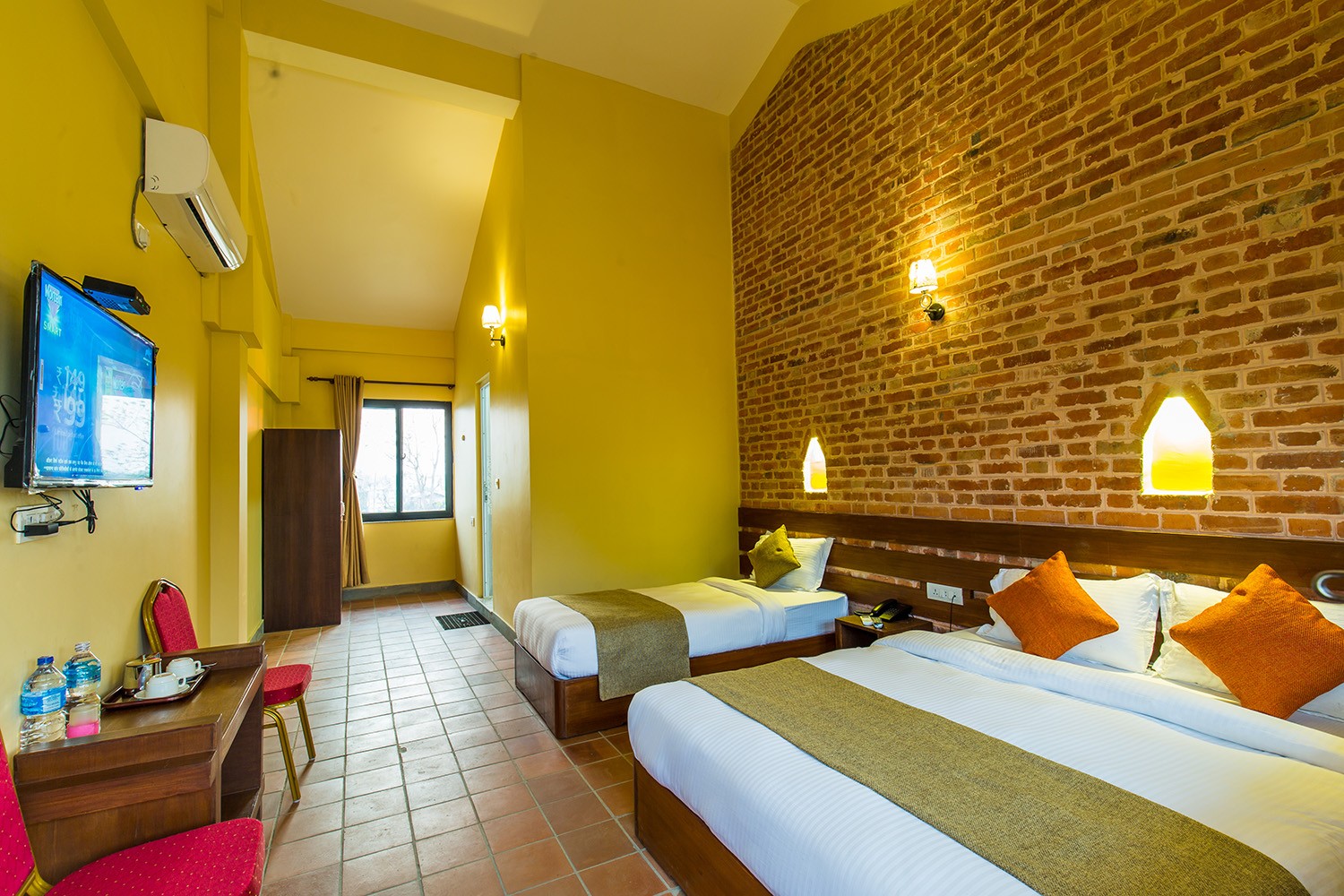 triple deluxe room with A/C