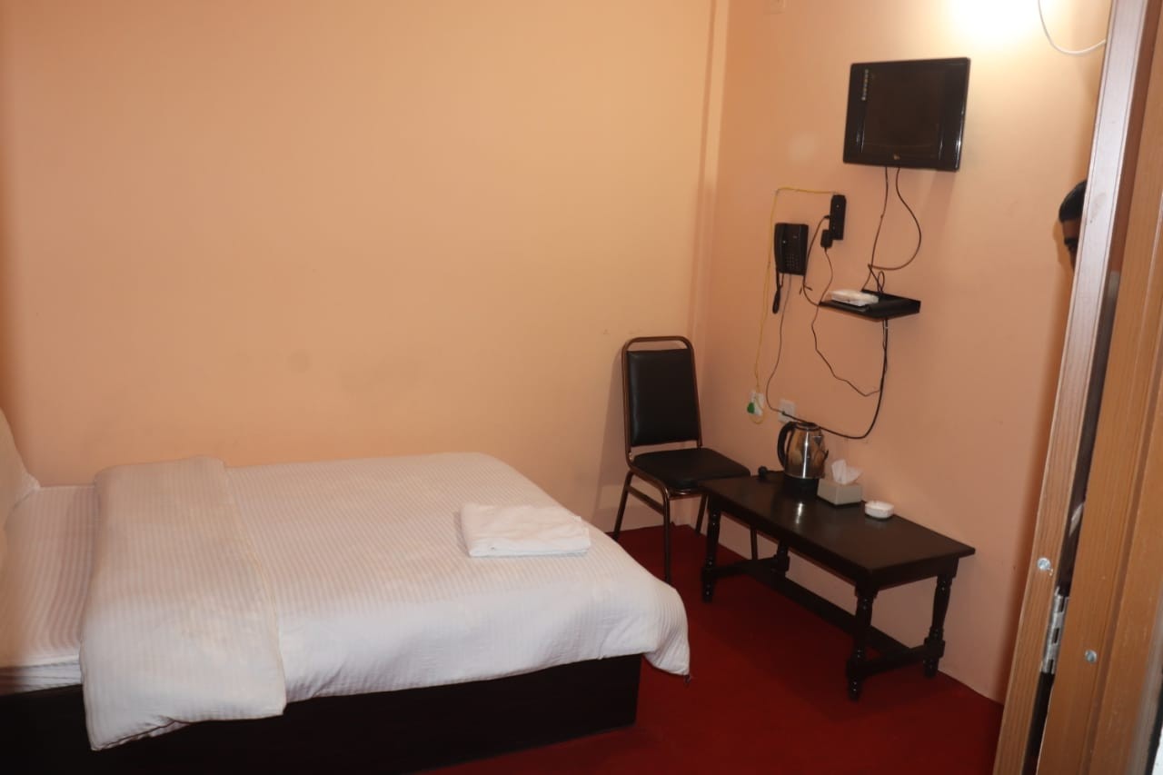 Manjari Restaurant and Motel