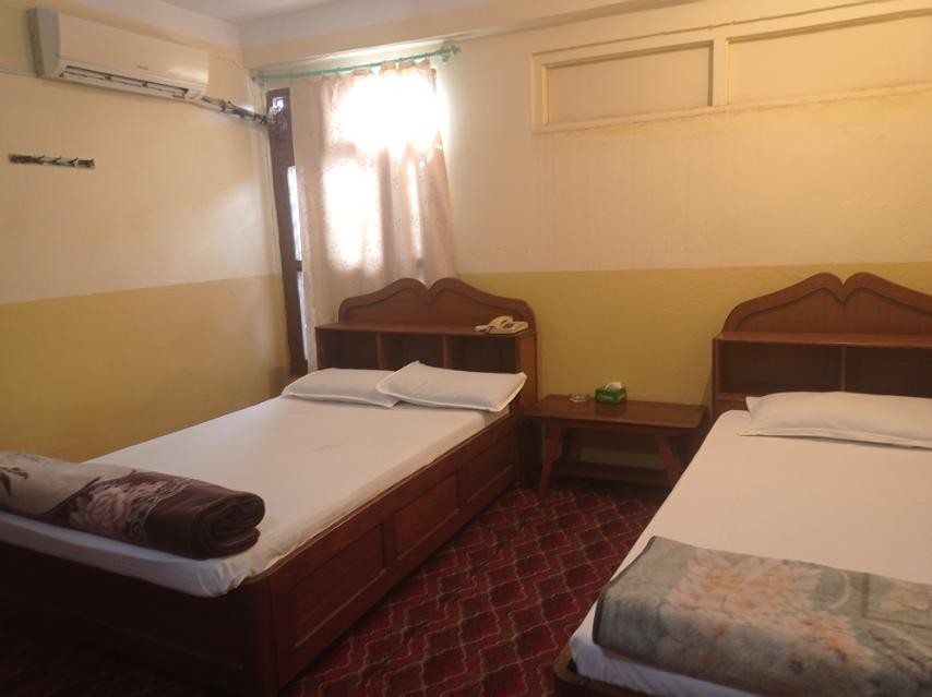 New Satkar  Hotel