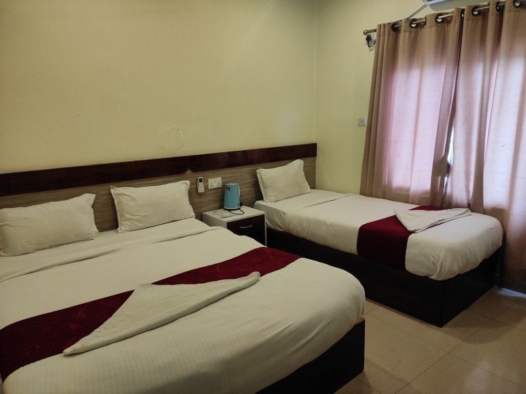 Triple Deluxe Ac Room