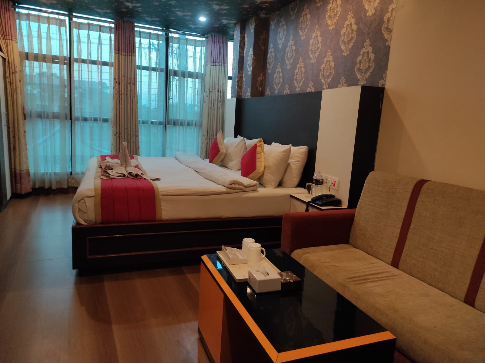 Lumbini Hotel|SUIT ROOM
