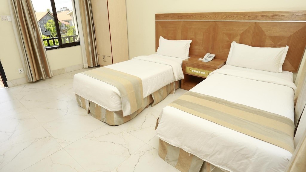 Hotel Seven Star|Deluxe Double Bedroom