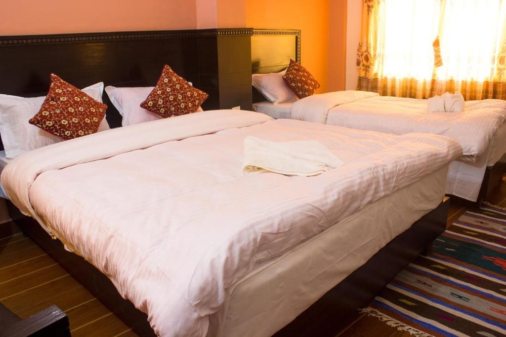 Deluxe With Bathtub