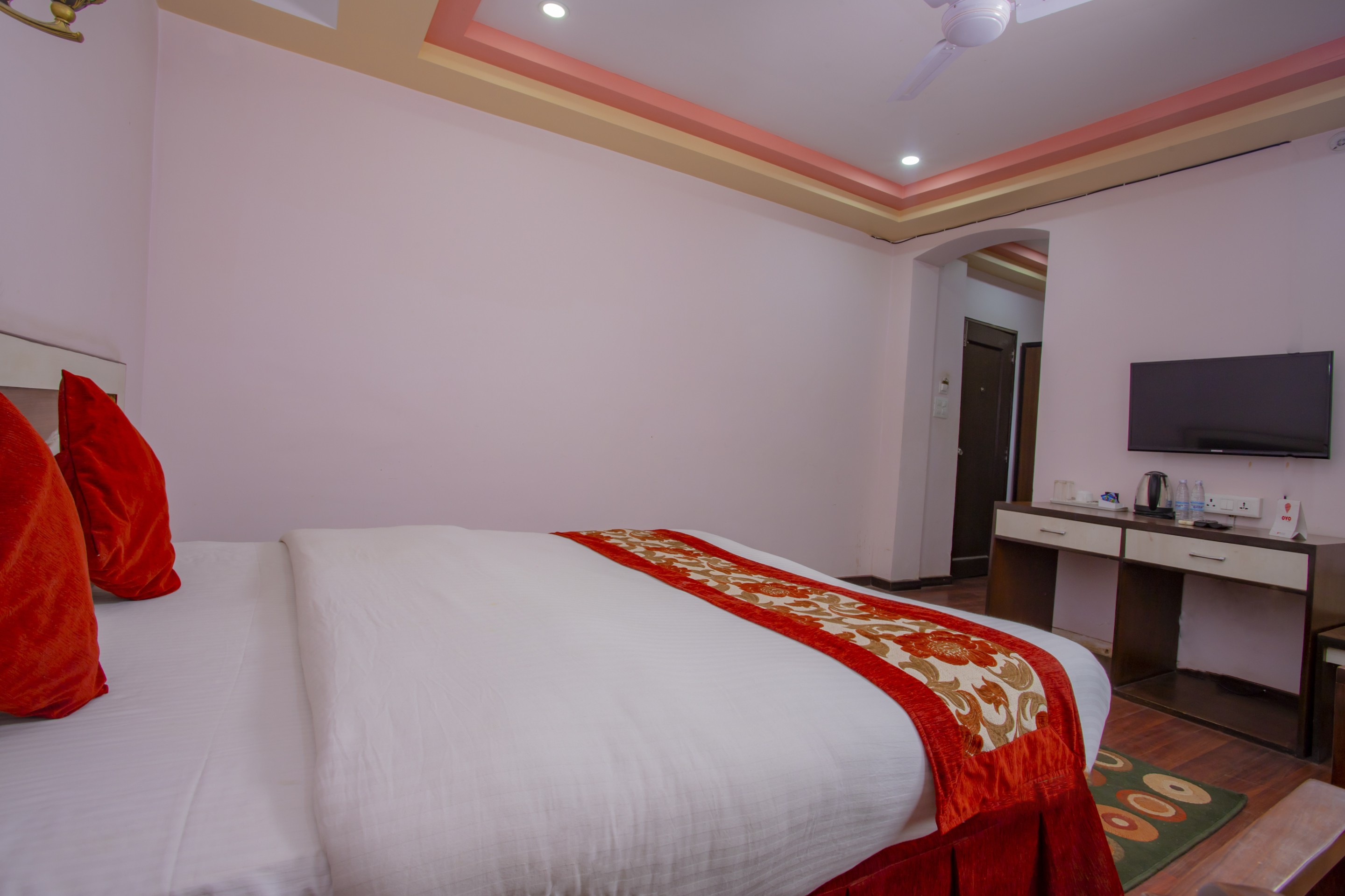 Hotel Swagatam|Deluxe Room