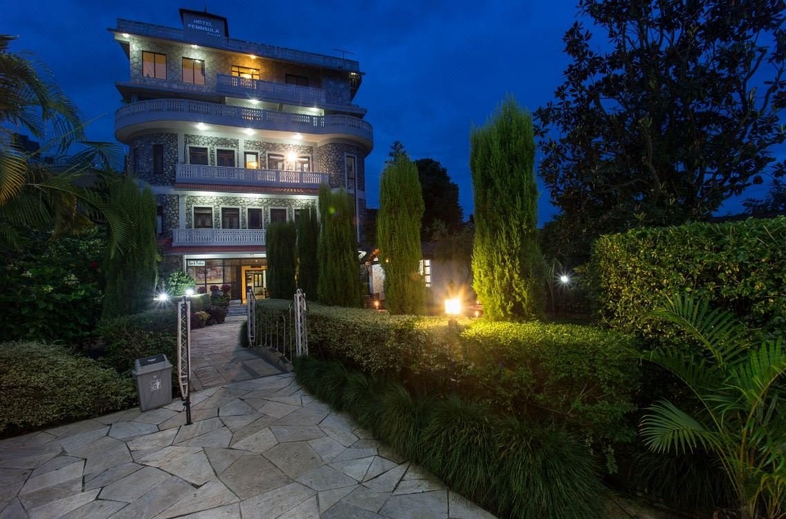 Hotel Peninsula