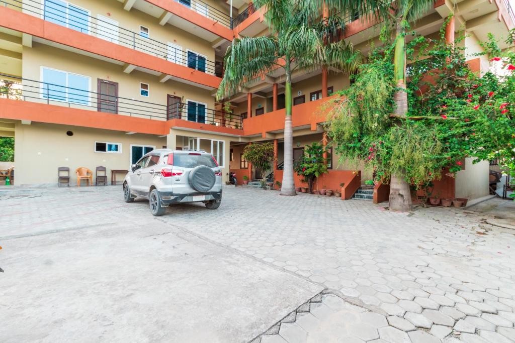 Sauraha boutique resort