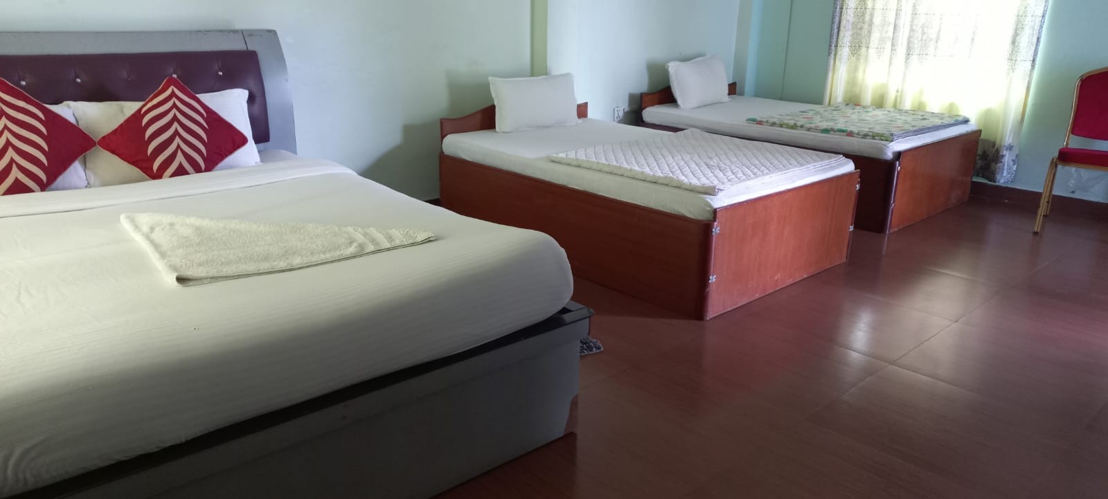 Standard Deleuxe Room