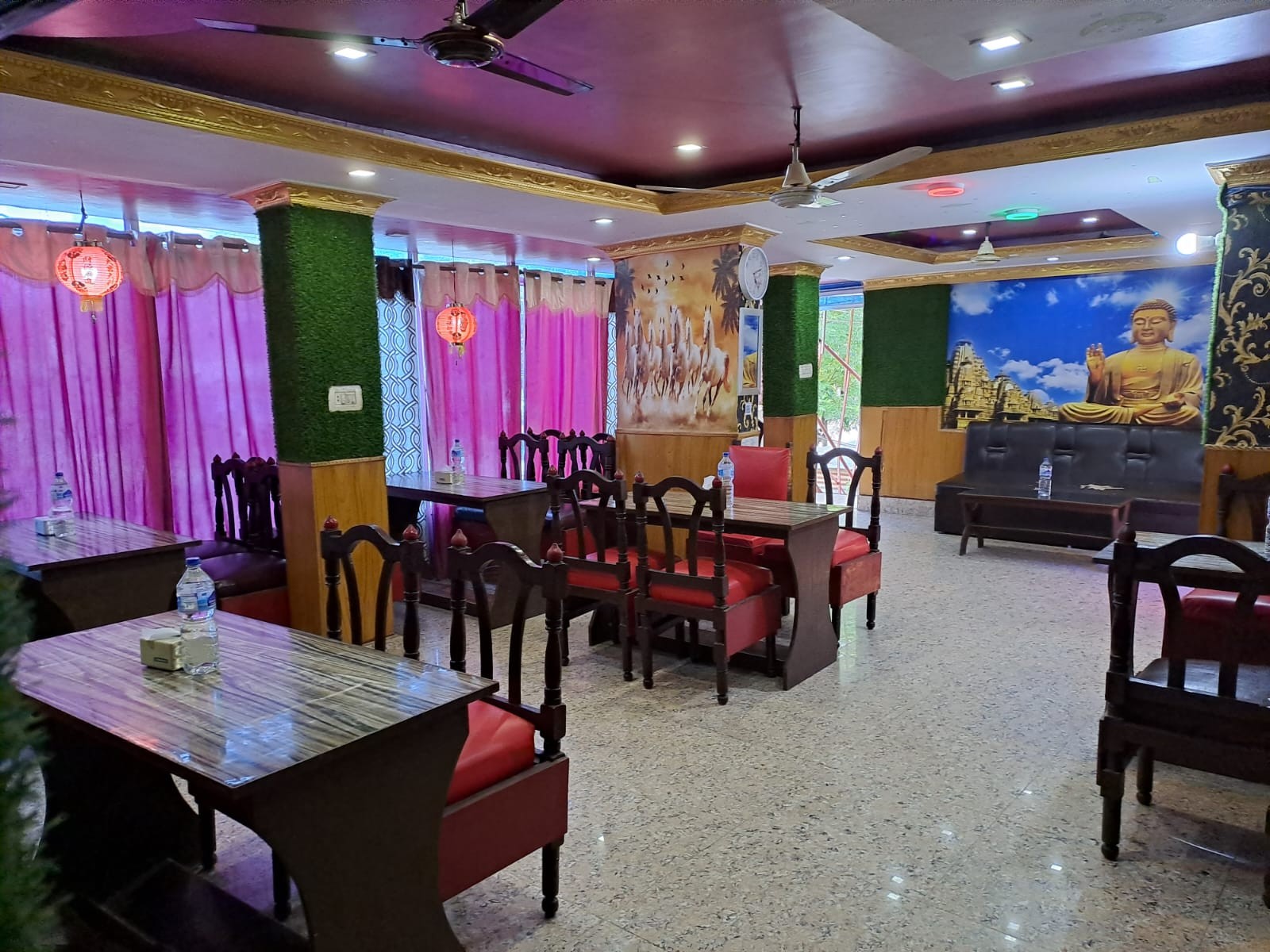 Hotel Barsha