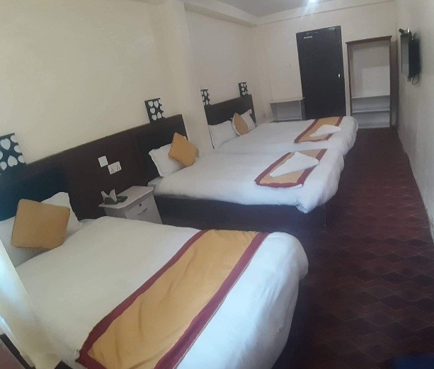 Standard Triple Bed Room
