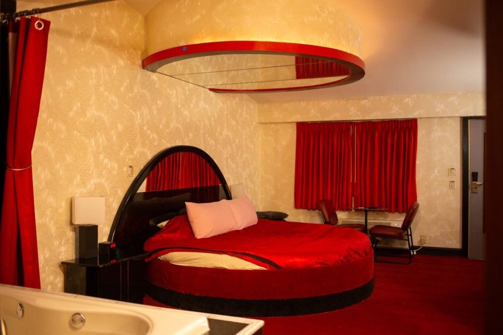 Super Deluxe Honey Moon Room