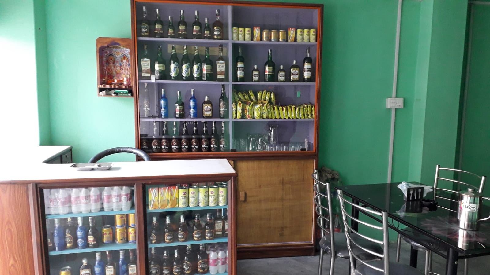 New Pathivara Hotel & Lodge