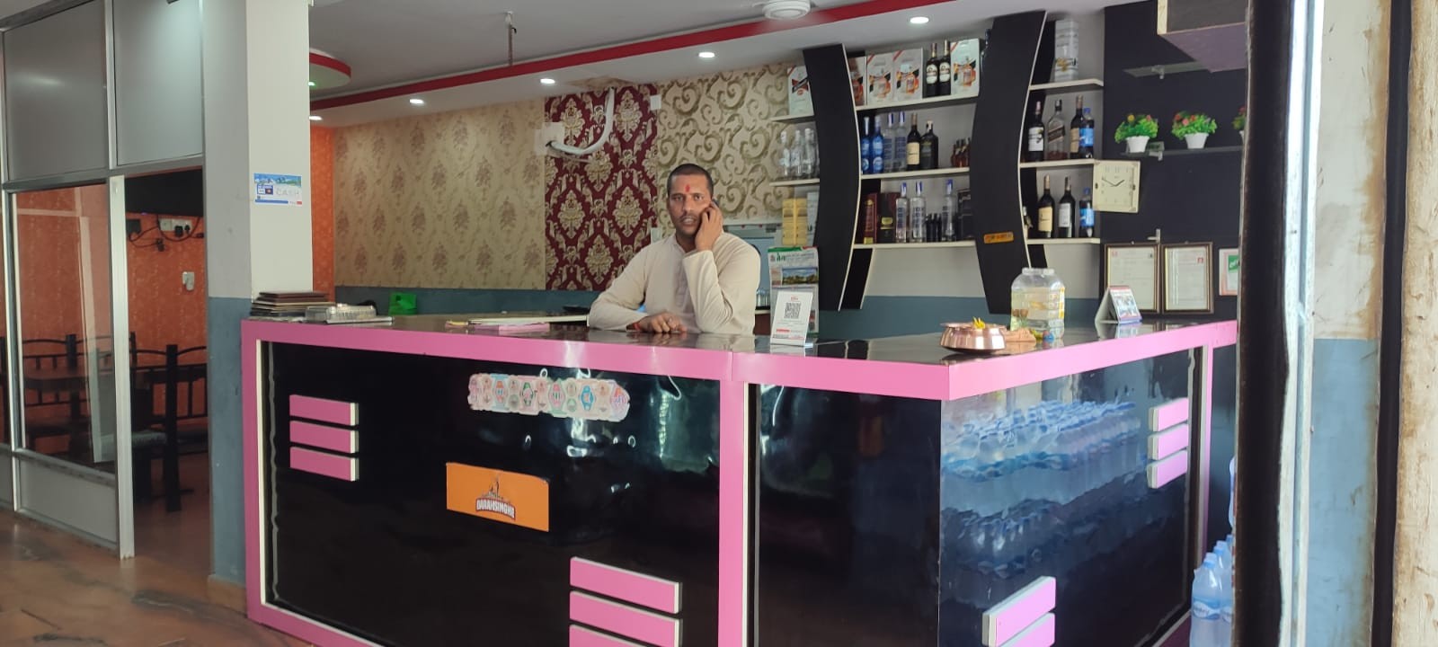 Api Hotel and Restaurant