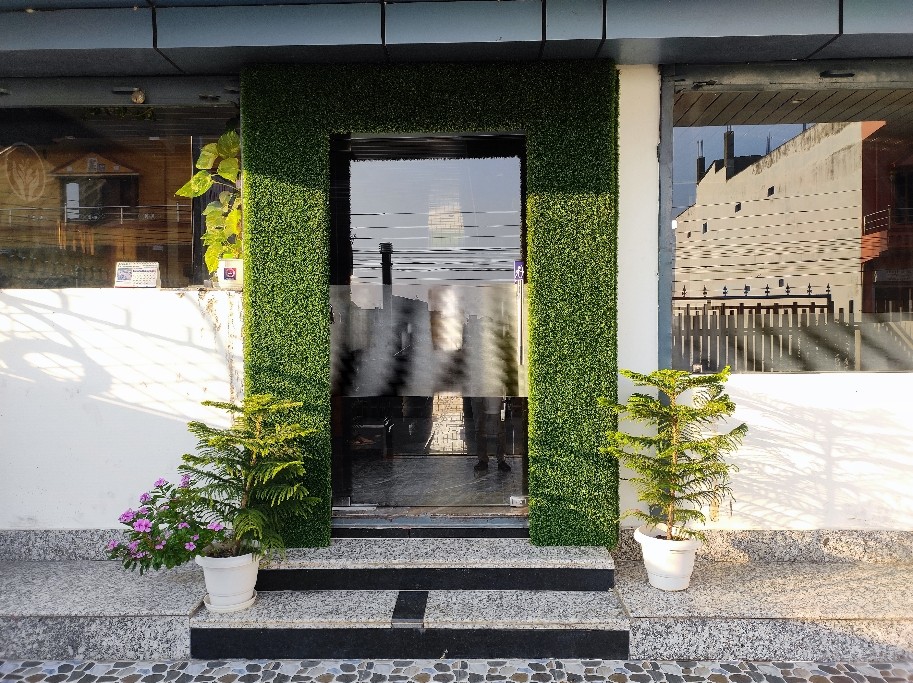 Hotel Saffron Inn